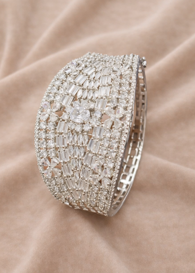 Floréa Crystal Cuff