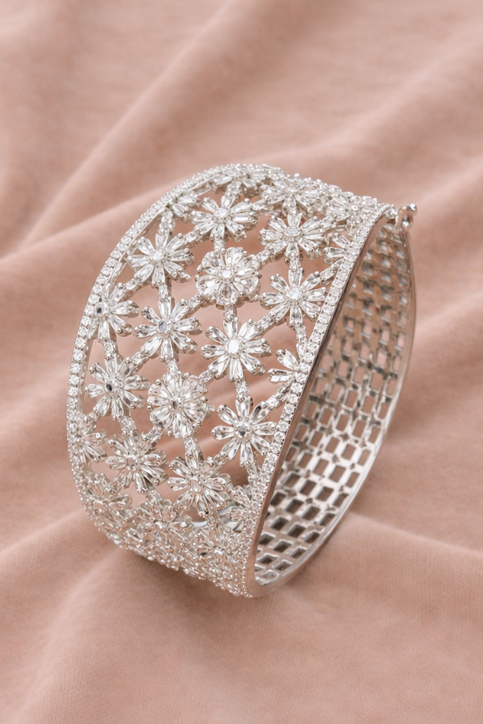 DaisyLume Cuff