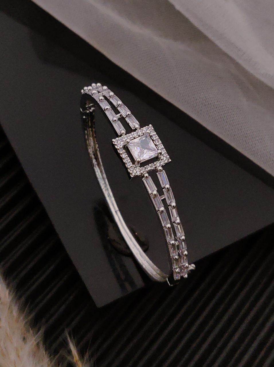 Halo Square Bracelet