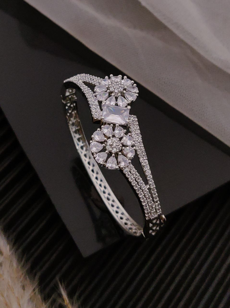 The Aura Bloom Bracelet