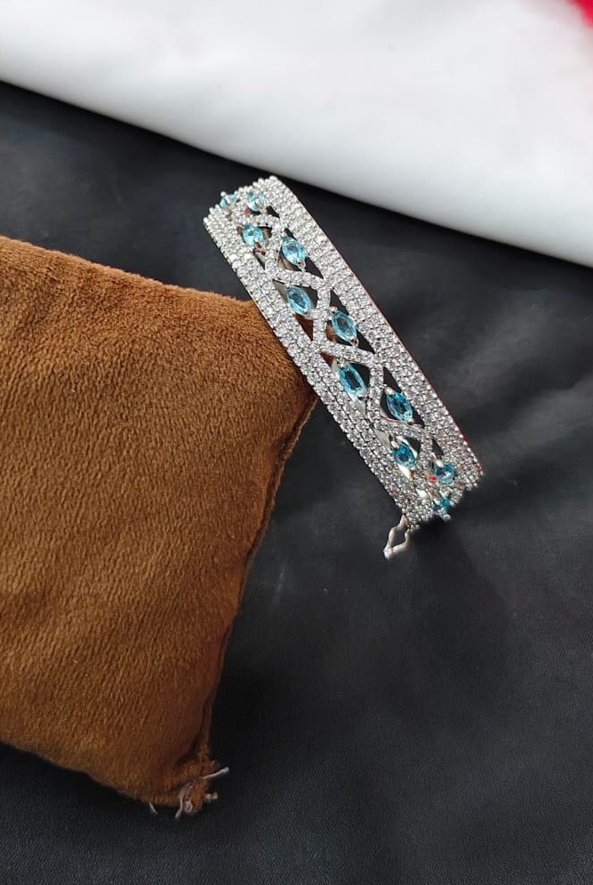 Azure Lattice Bracelet