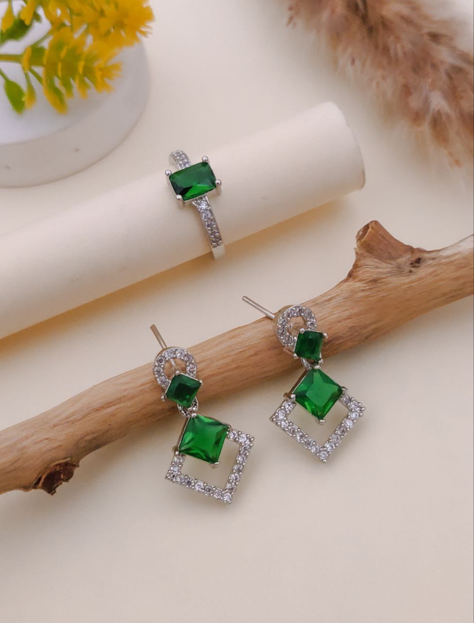 Emerald Squares Earring With Ring